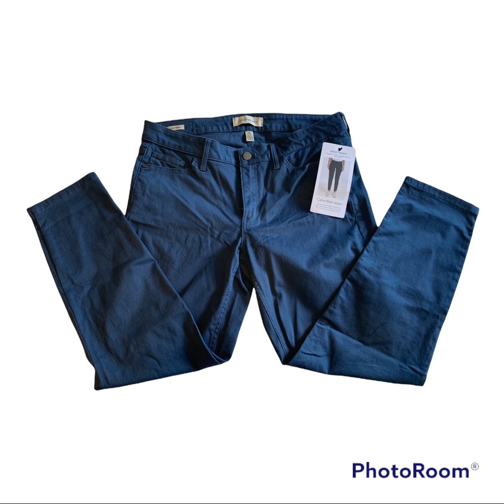 NEW! Ankle Skinny Jeans. Calvin Klein. Blue Sz 12
